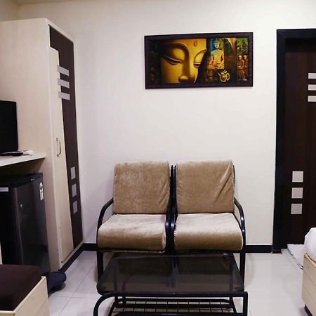 Hotel Regency Jamnagar Exterior photo
